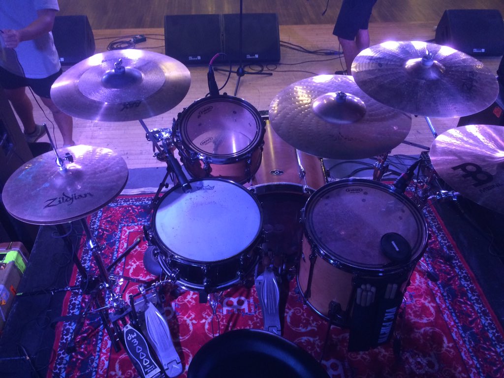 NickLona's tweet photo. NYC today @WebsterHall 

we're on early at 5:30

 #rflxns #thecolorclear https://t.co/AP4QZNKUFV