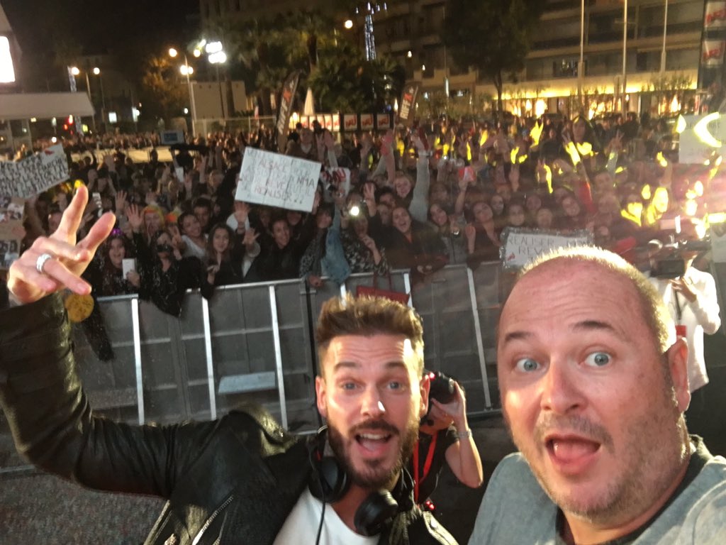 cauetofficiel's tweet image. Ce monde de ouuuuf @MPokora @NRJhitmusiconly #AuxNMAToutesLesStarsSontChezCauetSurNRJ