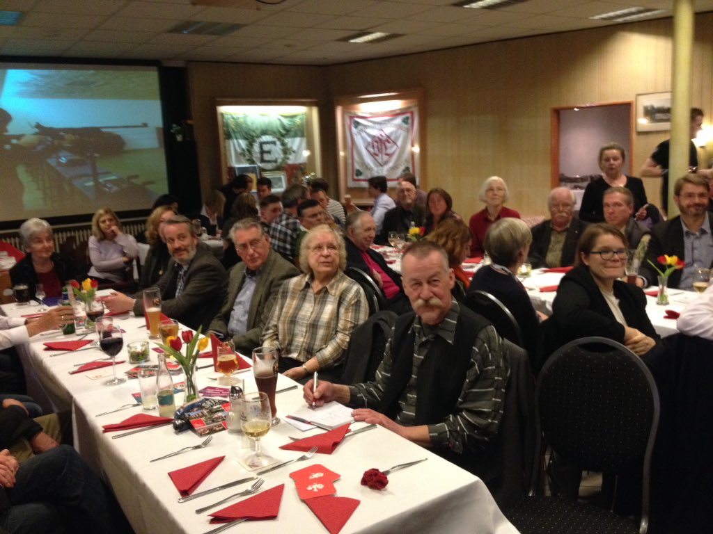 Ministerpräsident Stephan #Weil eröffnet die erste Grünkohlsauna Deutschlands #grünkohl #manistdasheisshier #spdnds