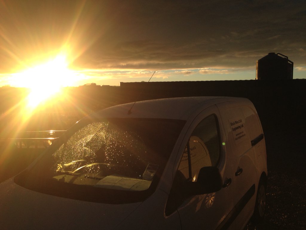 cesandy1's tweet photo. The sun going down on another busy week @BlackWireCE weekend bike ride to B'pool 2 come with ironman @MarkAsho1234 https://t.co/4jLcjTtsAJ