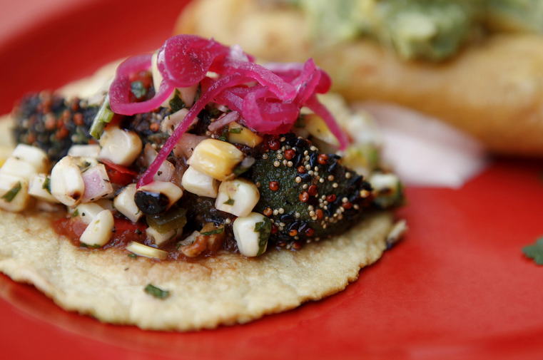 raisazaidi's tweet photo. Where to get the best tacos (and more Mexican food) in Los Angeles. Enjoy:  https://t.co/Z5LGeaSpwY https://t.co/VgFAMoPSXj @jessrojas