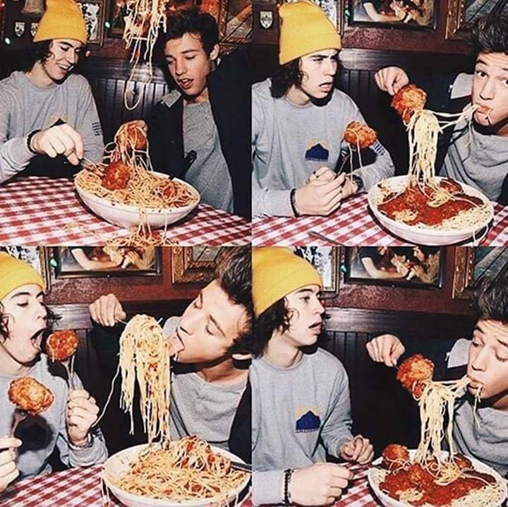 LegitEspinosaaa's tweet photo. @camerondallas @Nashgrier 
Lady &amp; Tramp? 😍😍😘😂 https://t.co/SW9iZuLAfs