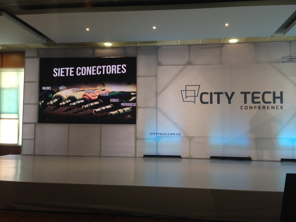 Uninortemprende's tweet photo. "Valores, raices, luchas, intereses, estilos, hobbies preferencias son conectores de redes sociales"  @CityTechCol https://t.co/LeCv9FJp0r