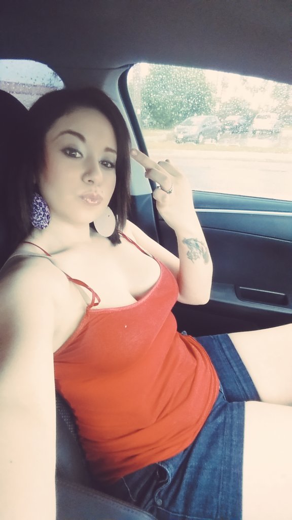 karinafalcon9's tweet photo. Still not giving 2 fuxx https://t.co/5OkbuHjLFD