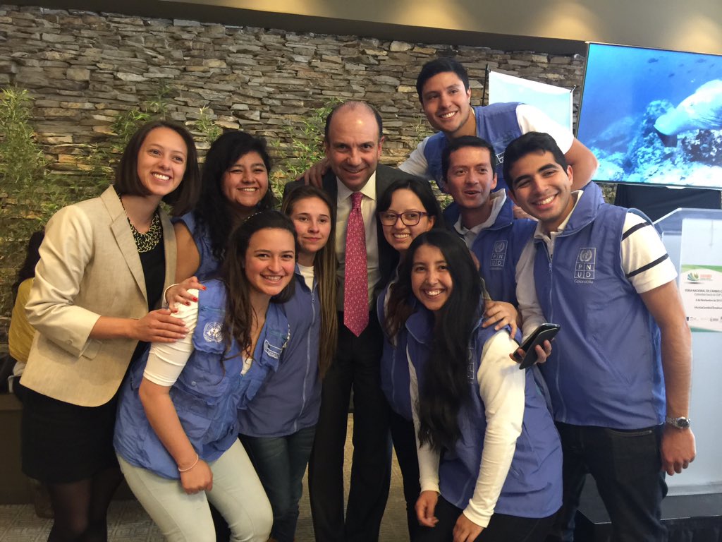 GabrielVallejoL's tweet photo. Colombia se prepara para la #COP21 con feria de Cambio Climático trabajamos sobre compromiso 20% menos emisiones https://t.co/gluH3L4M66