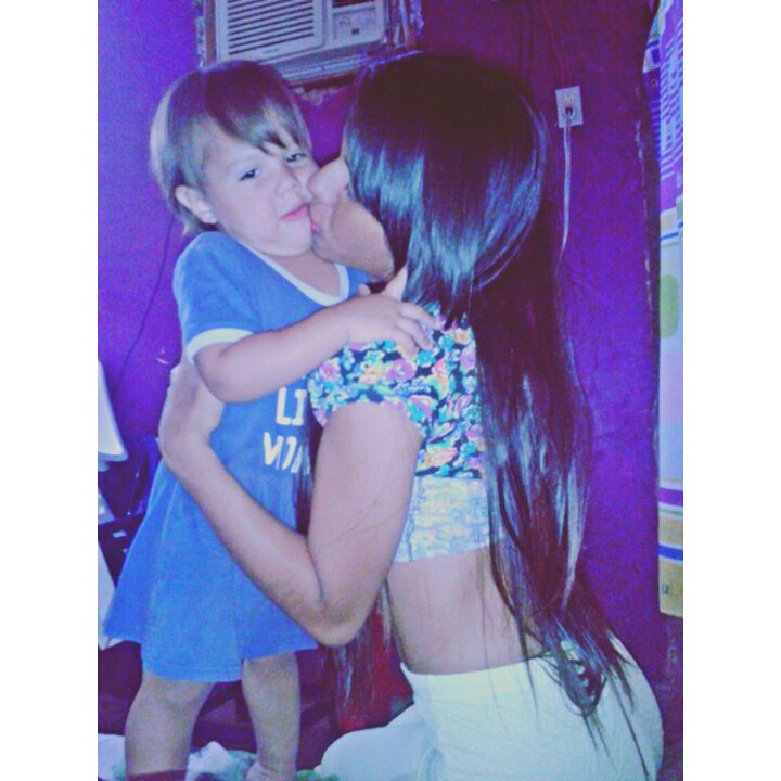 SYMC_'s tweet photo. #20MesesJuntosNovioMio  Sólo necesito pensar en ti mi principe, para llenar de felicidad mi corazón TE AMO CHRIS😍👫💘👣 https://t.co/ZyySNLGKHH