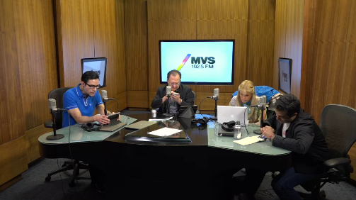 MVSNoticias's tweet photo. Viernes de #LaFeriaDePepillin en @disparamargot 102.5 #Noticias MVS @Horacitu @faustoponce @szurita @ximenadelam https://t.co/l7BPY4U68S