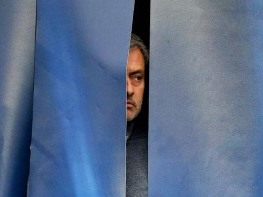FootballoverID's tweet photo. Kalah dari Liverpool, Pelatih Rubin Kazan Malah Menghina Chelsea.. https://t.co/ttlAMzCEd5 https://t.co/YvXTA1EaEJ