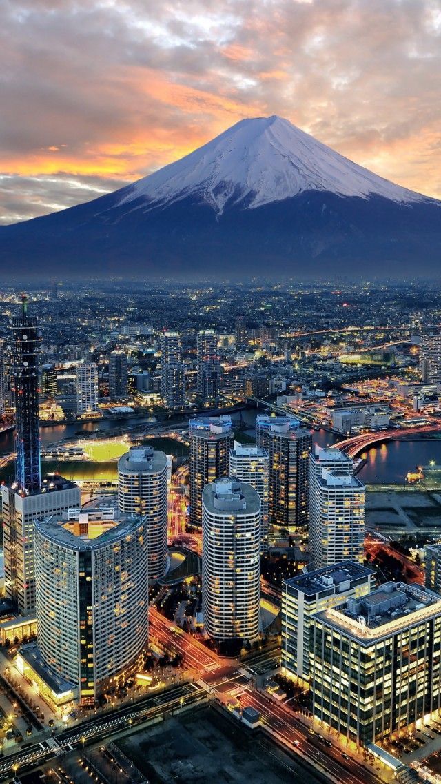 Fromthebarrel1's tweet photo. Happy Friday! 🎉 🍻  #TasteofJapan https://t.co/NGrmFXPFgT