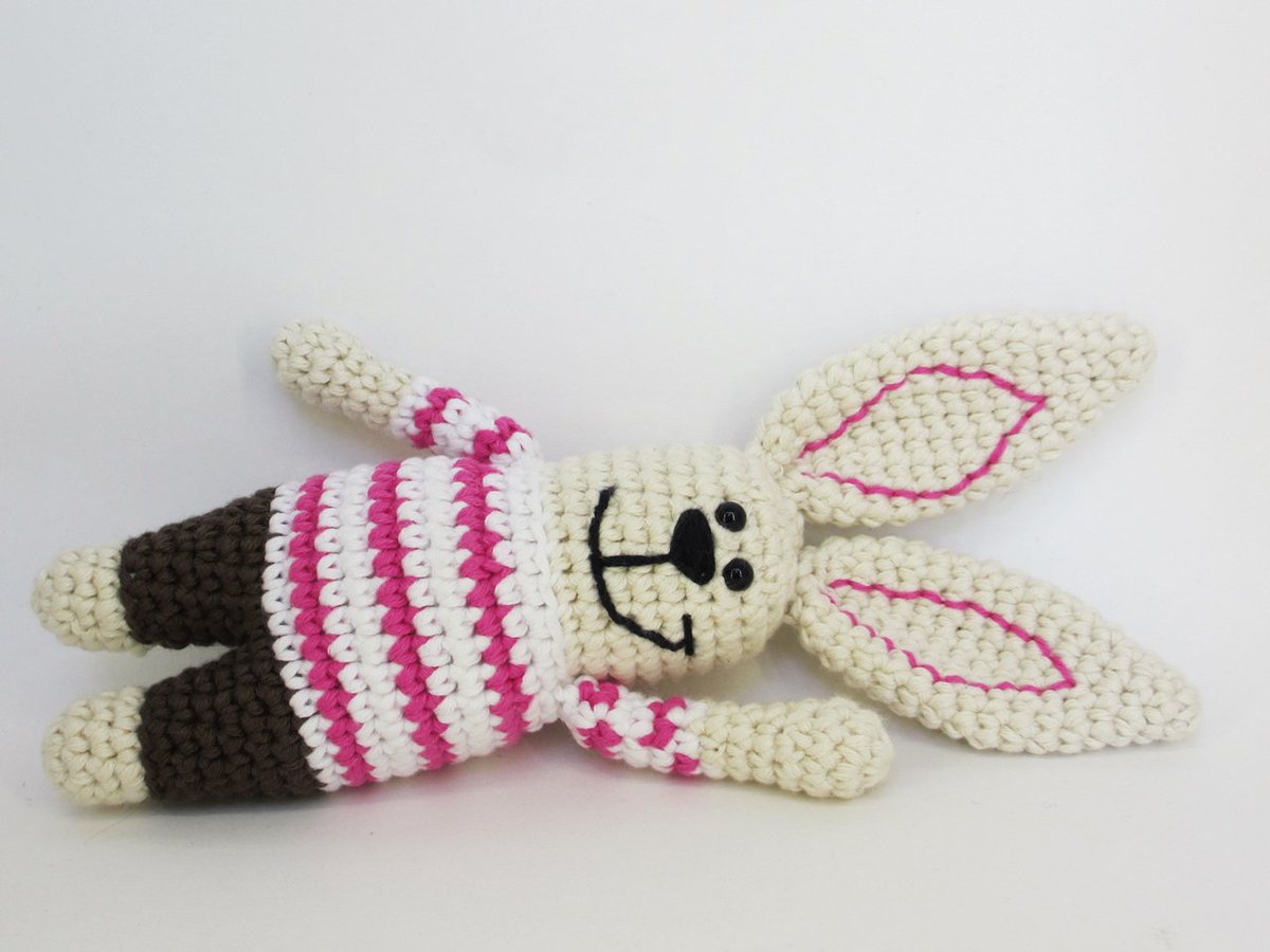ByMarika's tweet photo. Cute bunny rattle https://t.co/IPYe9wuZhm #handmade #etsyestonia #EtsyGifts #bymarika #BabyStuff #babyshower https://t.co/OF7Yd6xHil