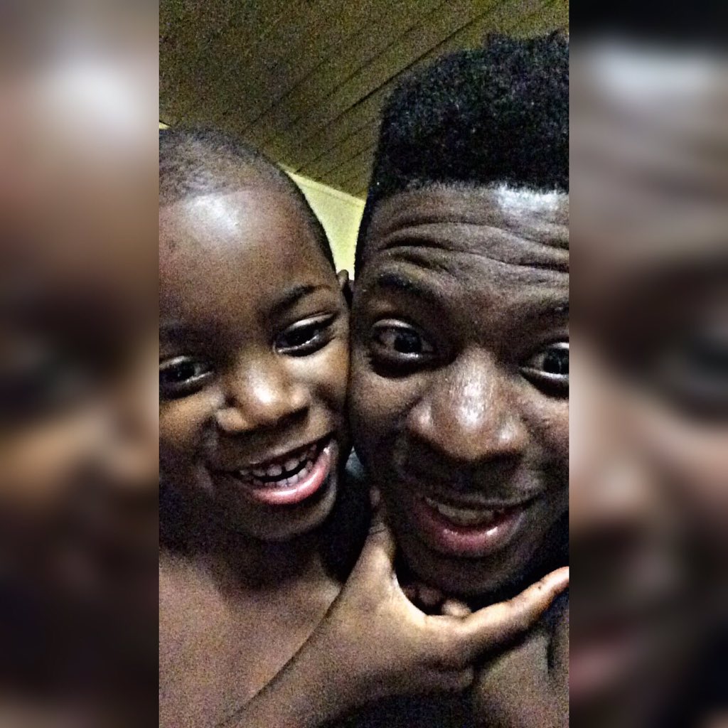 KiingRezidual's tweet photo. #FatherAndSonFriday 
Where's all my fathers at? #RT #Like Quick pic before we head to the #gatorparade #GatorNation https://t.co/CiBxskjjXW