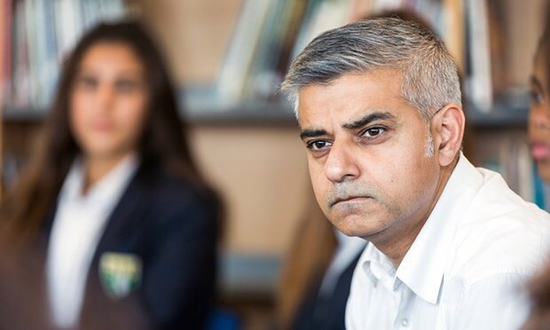 SadiqKhan's tweet photo. We all know someone being treated for depression. We should be doing so much more to help. 
https://t.co/9lB6YXUPgK https://t.co/D1DbH2yopZ
