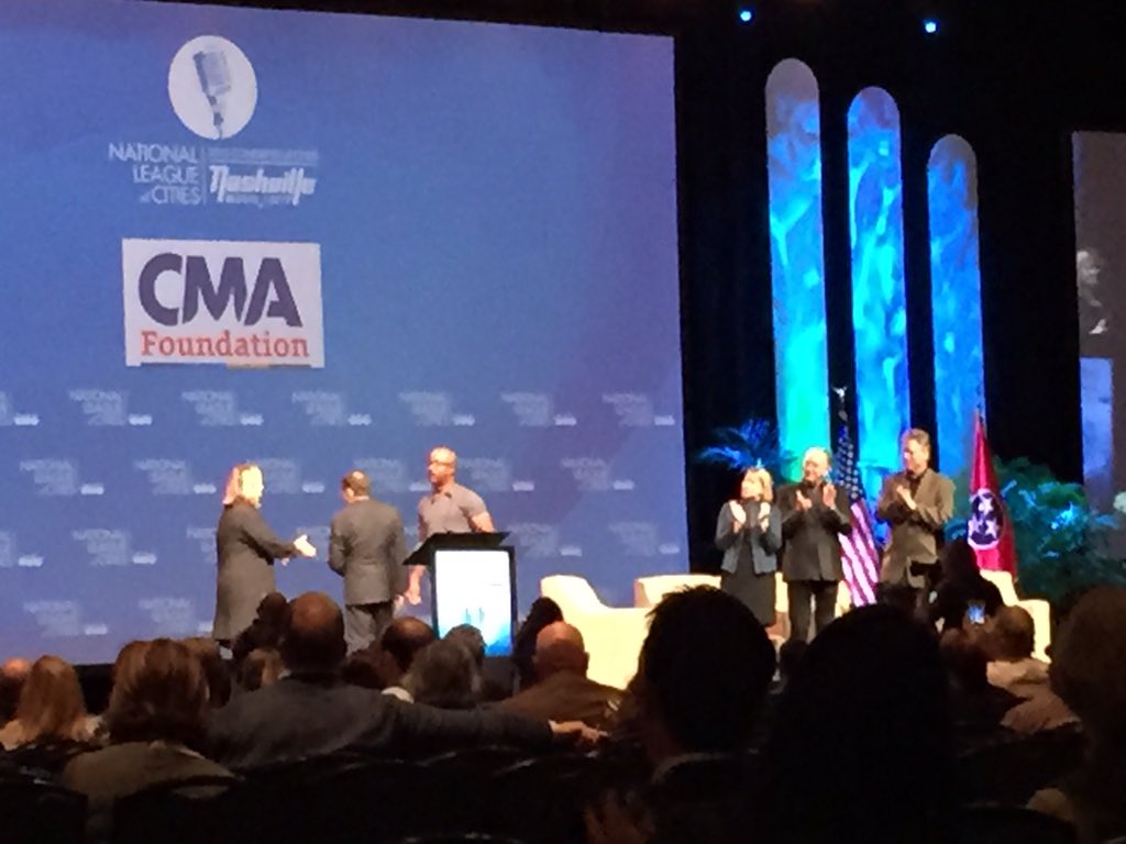 Nashville school of the arts performs #wagonwheel for <a href="/dariusrucker/">Darius Rucker</a> <a href="/leagueofcities/">National League of Cities</a> #NLC15