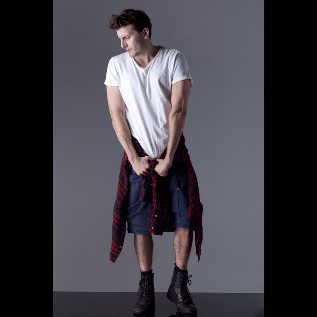 cameronmoir's tweet photo. My So Called Life look...T by @michaelstarsinc Shorts &amp; Shirt by #athingthing #actorslife #shoot #90skid 🎟📸☕️ https://t.co/ctzLoT8lNa