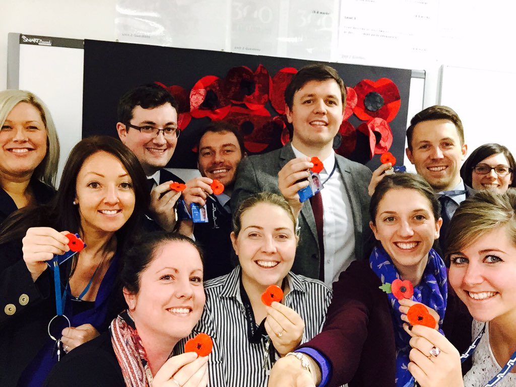 7Claralou's tweet photo. @PoppyLegion @walbottlecampus Team Humanities wearing their poppies with pride!! #poppyselfie https://t.co/IDWqIrIPGw