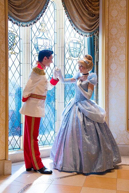 DisneyLife101's tweet photo. All a girl really ever wants 💙 https://t.co/T0Q7oVAJbl