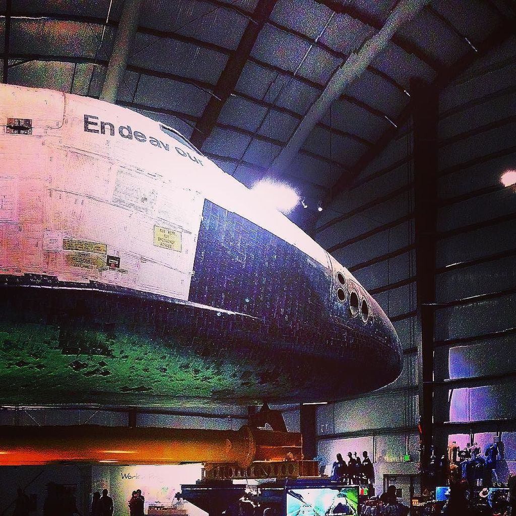 FirstandShadow's tweet photo. #NASA #spaceshuttle #glassexplorer #cyberhackergirlfromthefuture https://t.co/VeaskaEv1g https://t.co/Fw79LKSq8k