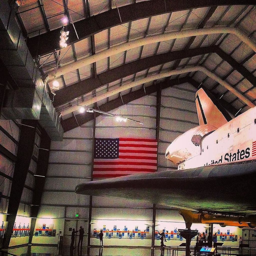 FirstandShadow's tweet photo. #NASA #spaceshuttle #glassexplorer #cyberhackergirlfromthefuture https://t.co/GAl3ib373s https://t.co/Oj7vj26XGA