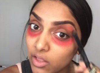 FMoakson's tweet image. She Put Red Lipstick Under Her Eyes And Created The Weirdest Makeup Trick Ever
twnewsjp.com/page.php?id=509