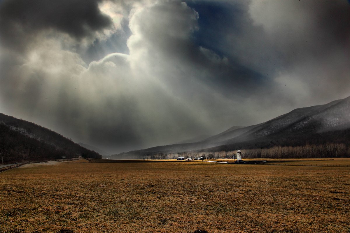 ChurchSnaps's tweet image. "Do not pray for an easy life. Pray for the strength to endure a difficult one.” – Bruce Lee #ChurchSnaps #Prayer