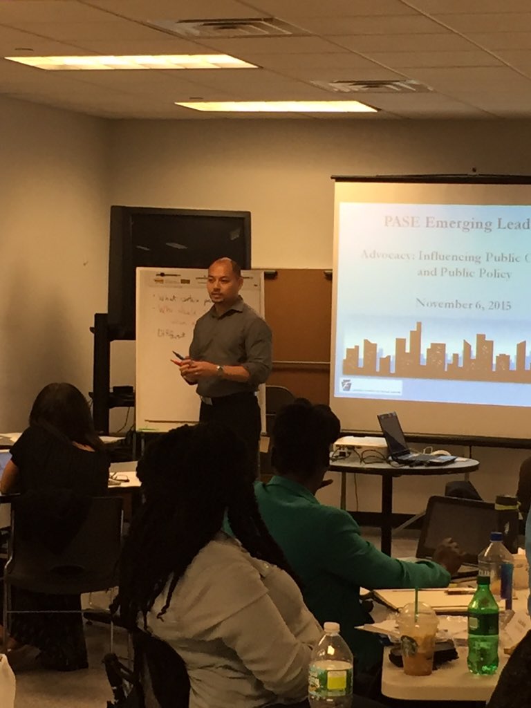 PASEsetter's tweet photo. #EmergingLeaders class sharing what they want to learn about #advocacy with #WayneHo @FPWA https://t.co/kwd46Oon2n