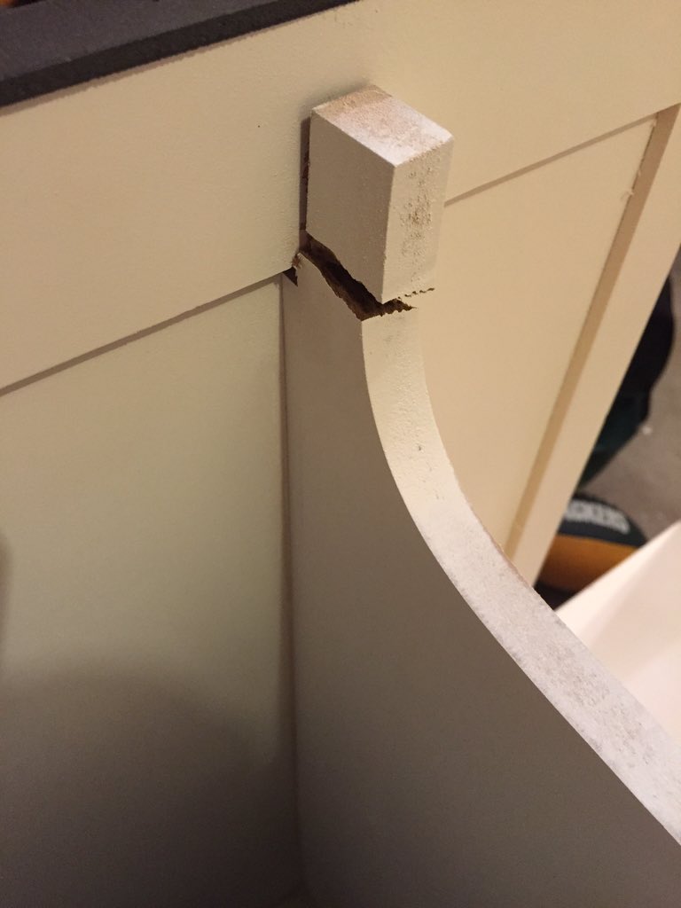 patrickRsimonis's tweet image. Ordered 2 vanities from @amazon , 3 weeks later they both arrive damaged and have been discontinued. Not cool Amazon