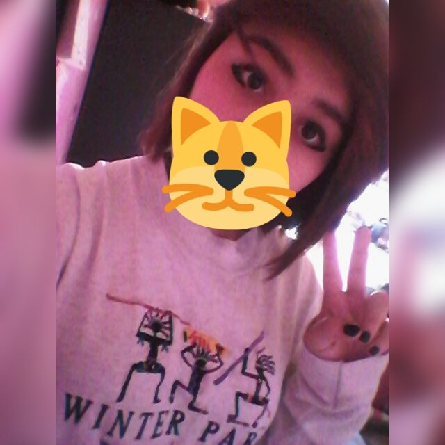 MicaChowder's tweet photo. Me corte el pelo hehe https://t.co/yae43wgyKl