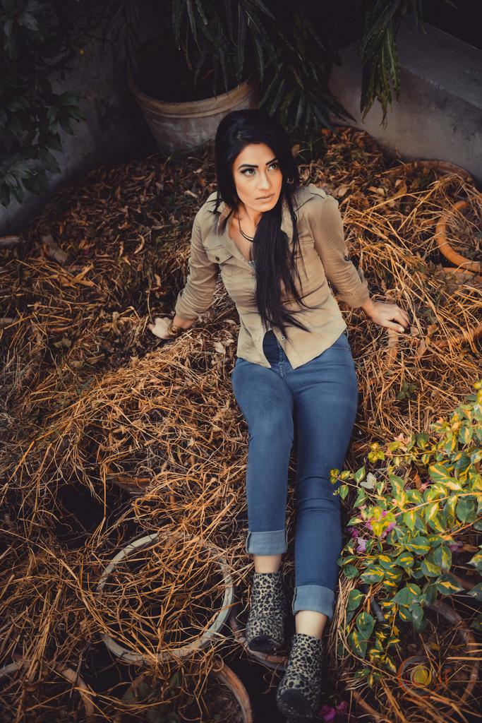QHT_Photography's tweet photo. #life is #not a #bed of #roses. #model #shooting https://t.co/E4vxCC0t5Z