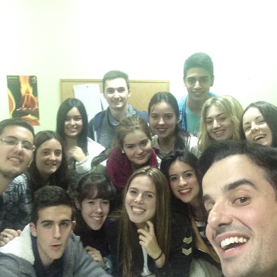 De encuentro con los chic@s de la Parroquia de Alagón que se confirmarán el próximo domingo.