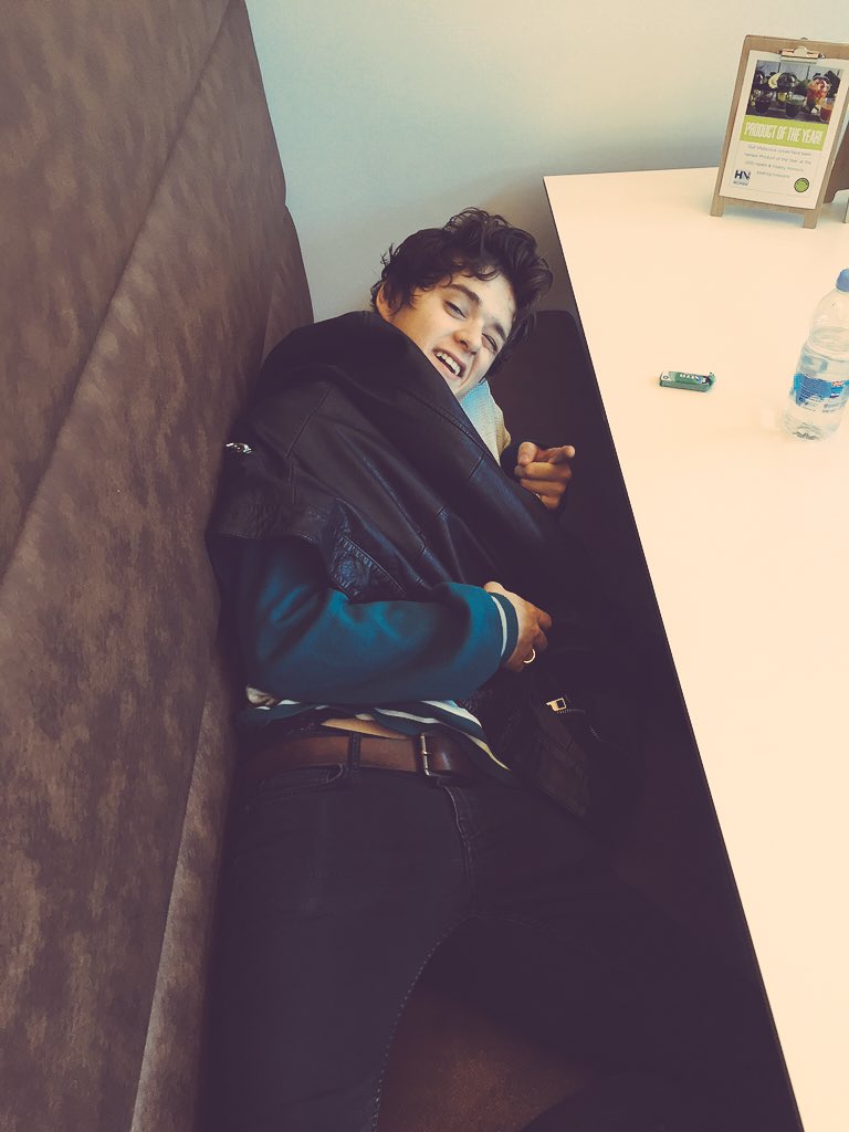 TheVampsband's tweet photo. Brad is resting up now so he can get up early to grab tickets #VampsTourOnSaleTomorrow https://t.co/Wp8l14uIgC