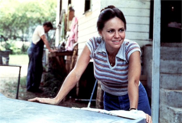 Happy Birthday, Sally Field! Here\s a clip from her Oscar winning performance as Norma Rae:  