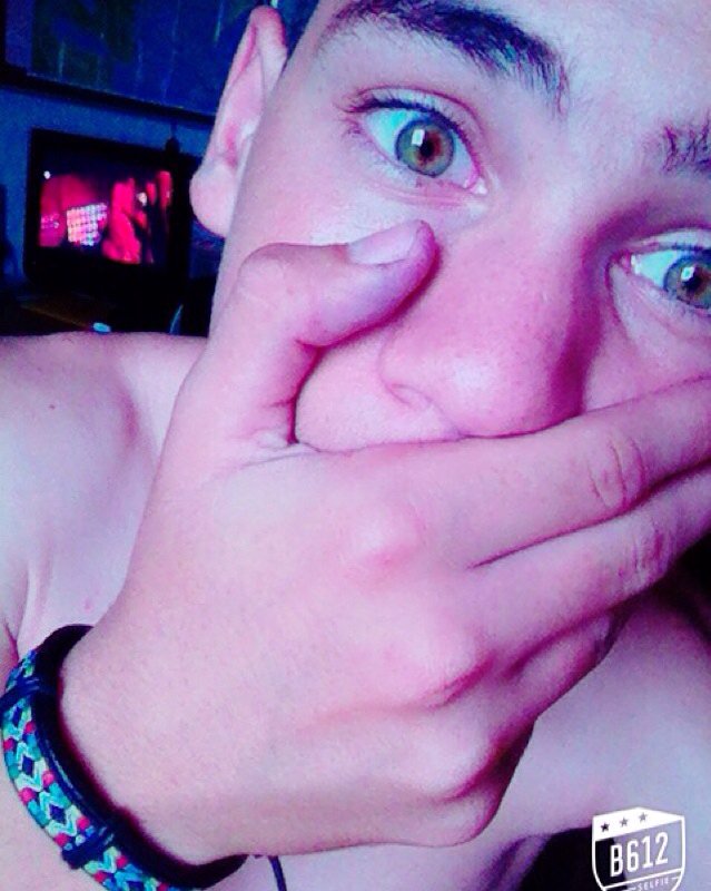 AnthonyRSF480's tweet photo. Mes yeux naturel 😍💚 https://t.co/wm8b0fnCif