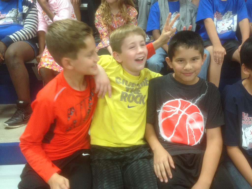 PlattsMVPs's tweet photo. MHS PEP RALLY FUN. https://t.co/SIFm8eODGU