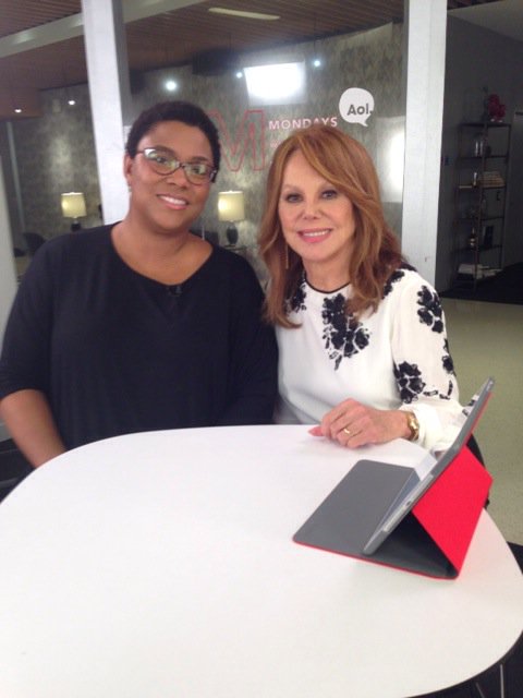 MarloThomas's tweet photo. Got some great holiday makeup tips from @MAC_Fatima_T at @MACcosmetics today on #MondaysWithMarlo! https://t.co/9WES2LTkoX