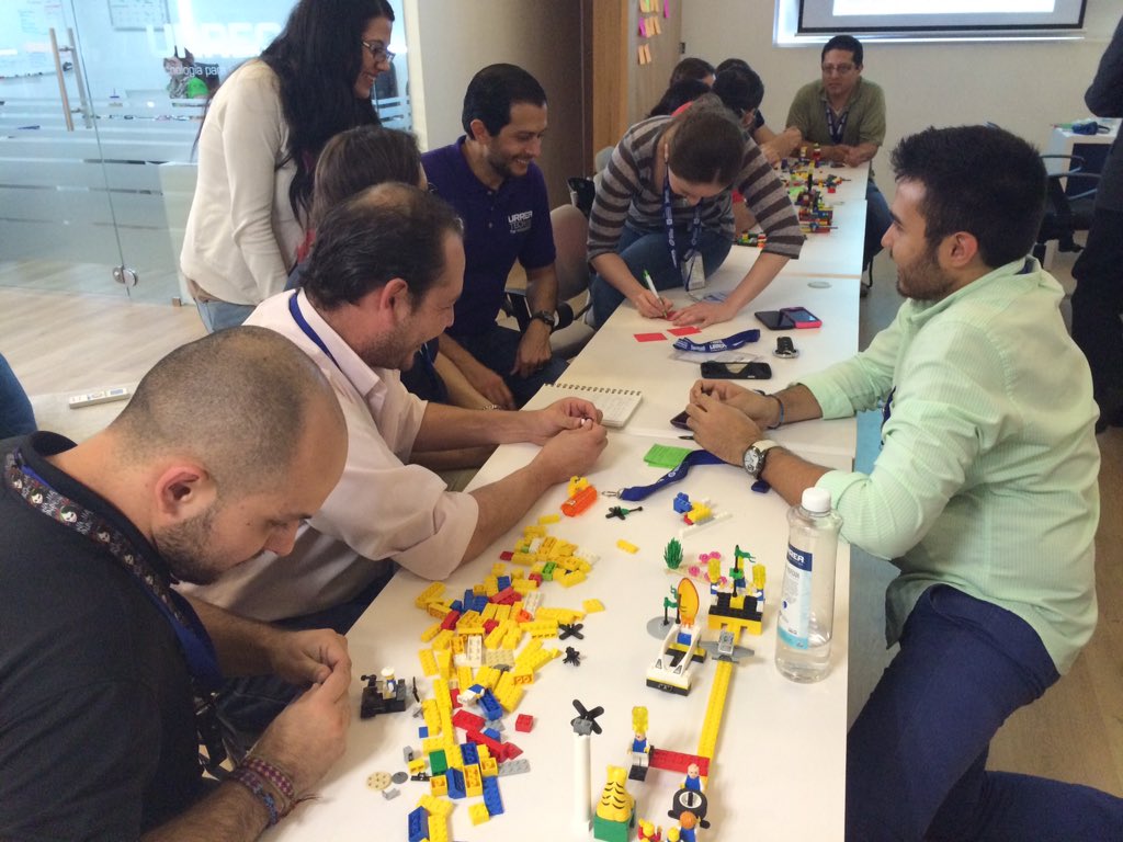 geovanniram's tweet photo. Tech Day for Innovation at @URREAmexico @Innovateonboard #LEGOSP @albertofloresm https://t.co/YdMT8cytUL