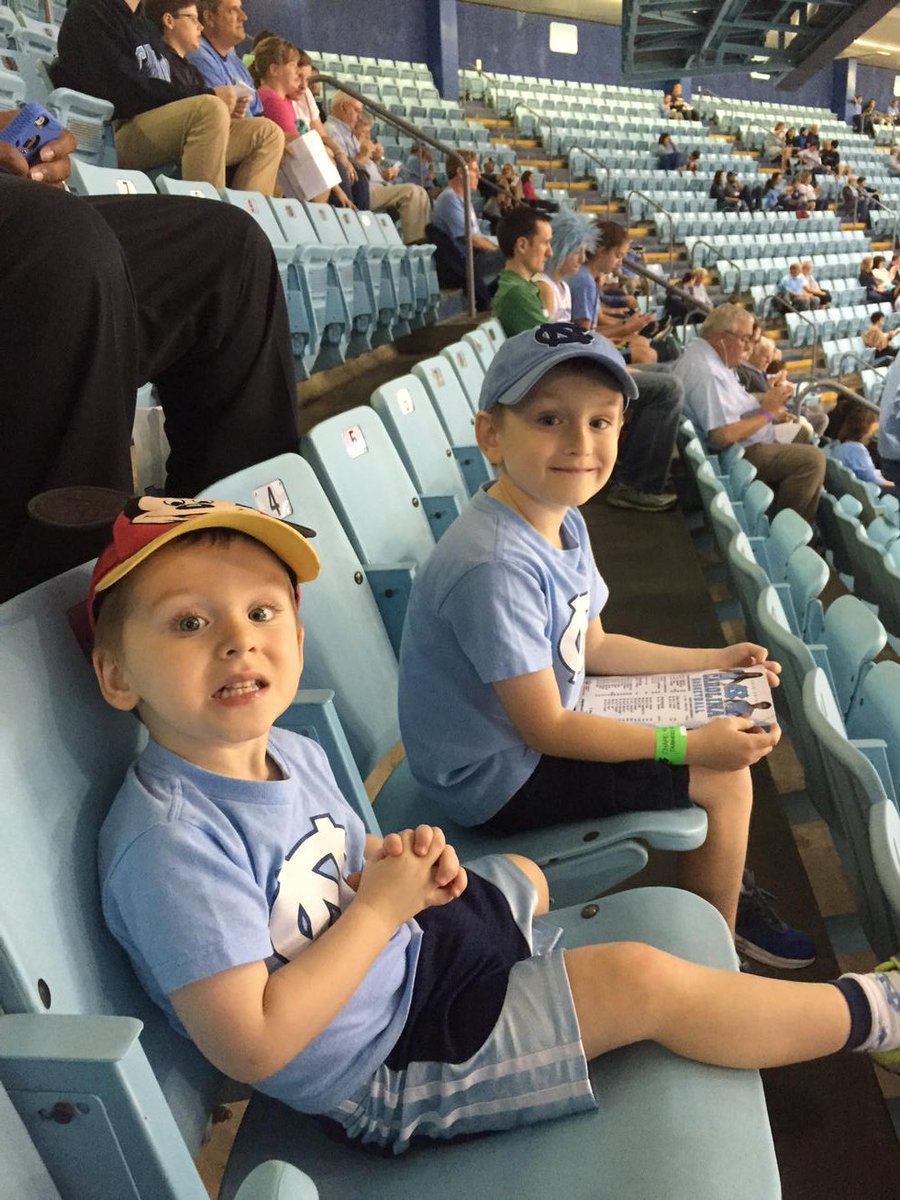KeithMarciniak's tweet photo. #GOHEELS https://t.co/5MeX47xHrO