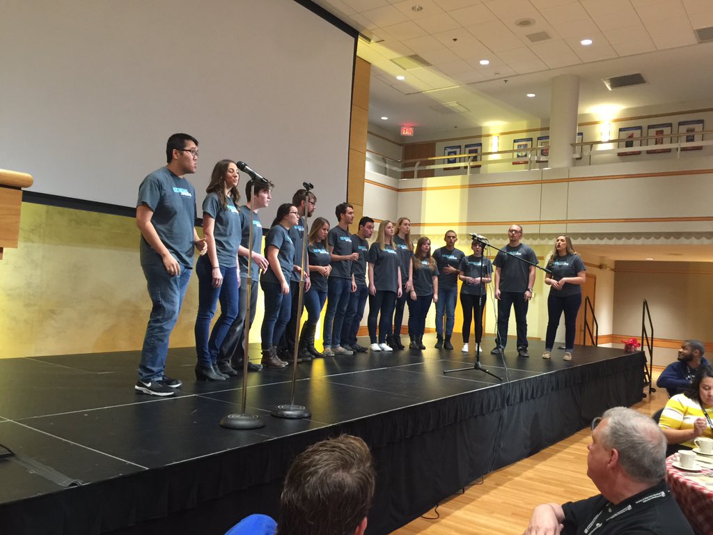 Great dinner entertainment from <a href="/GimitationKU/">Genuine Imitation</a>! #RegionII15