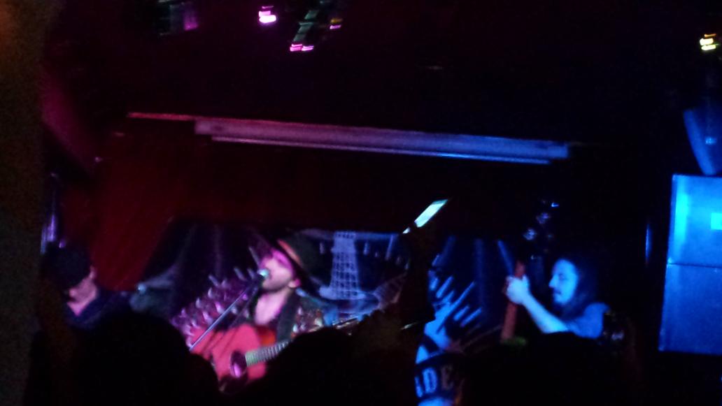 Concierto...sin más!@Capitan_Cobarde #quehasidodealbertucho #secaeunmito #cancionesestropeadas #unalástima #VUELVE!