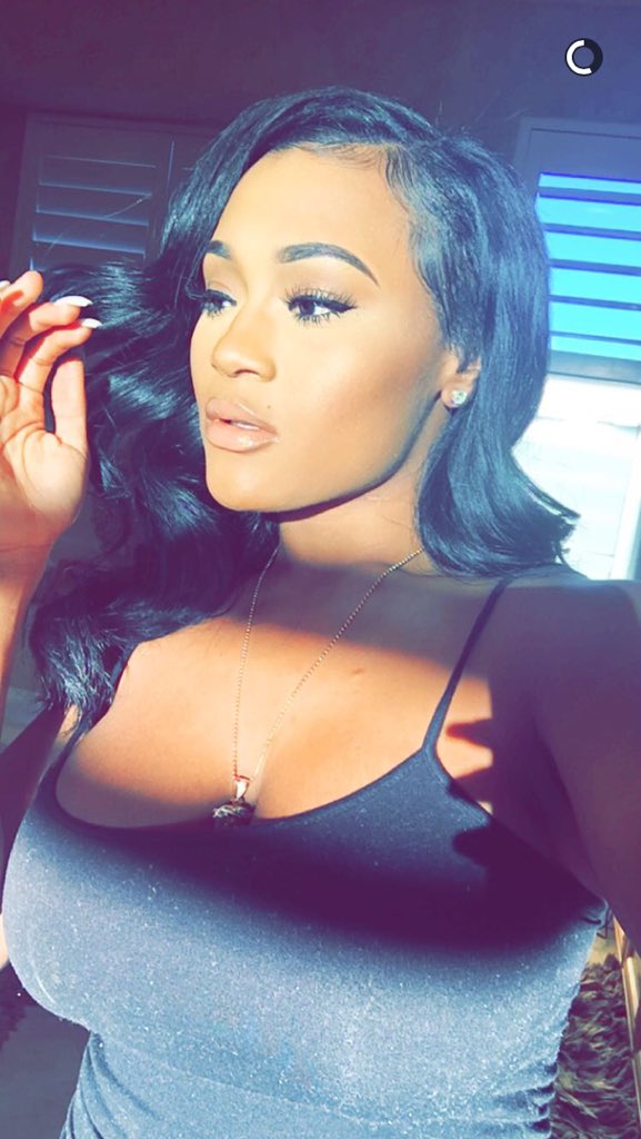 sher_100's tweet photo. She's back on my #snap timeline! โบ๏ธ How beautiful is @Lira_Galore ๐๐๐. #LiraGalore #LiraMercer #BlackGirlsRock https://t.co/UiNVS5vPIc