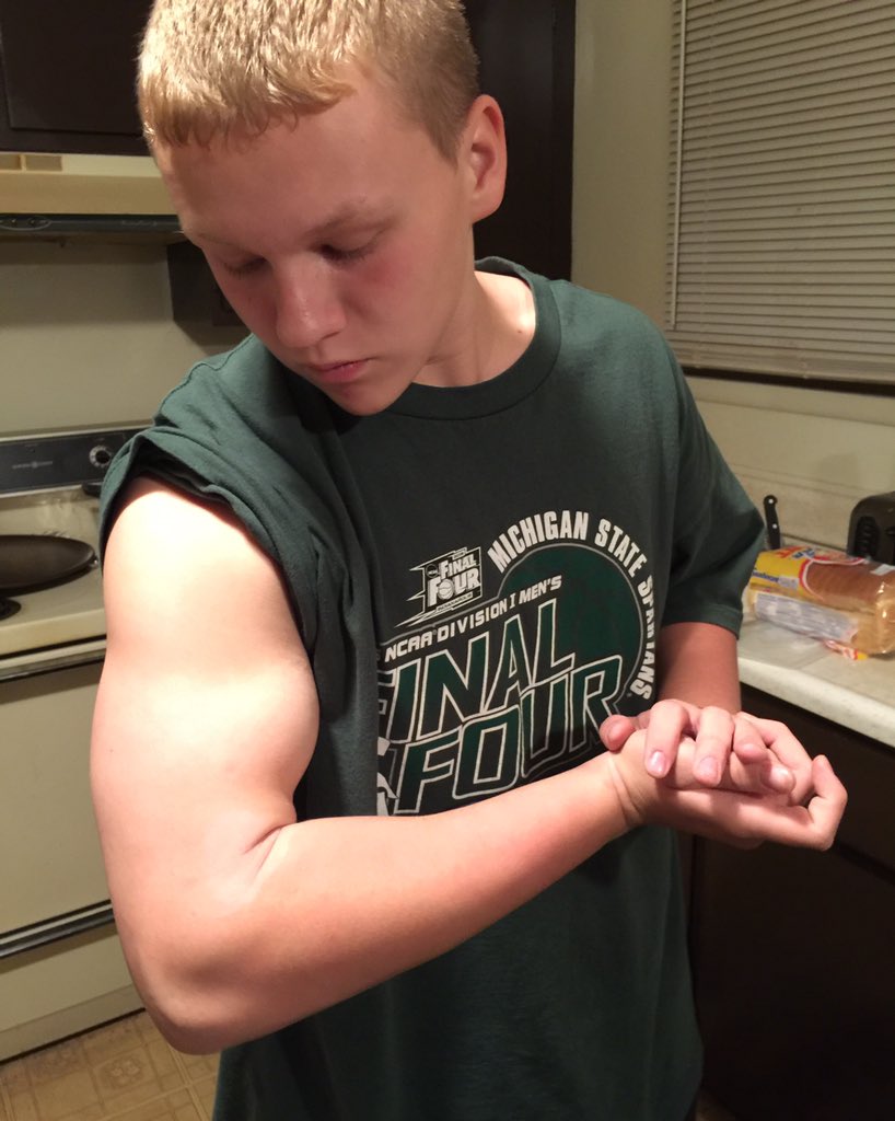 inkedup313's tweet photo. My sons progress is showing #GetSwollen #BulkUpBoy #WeakIsNotAnOption https://t.co/sFUIQdmYSE