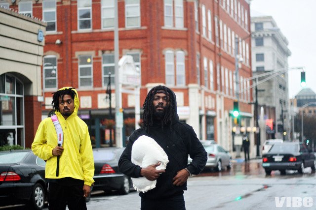 Meet <a href="/EarthGang/">EARTHGANG</a>, the Atlanta rap duo unearthing a sound all their own: on.vibe.com/1WDb85R