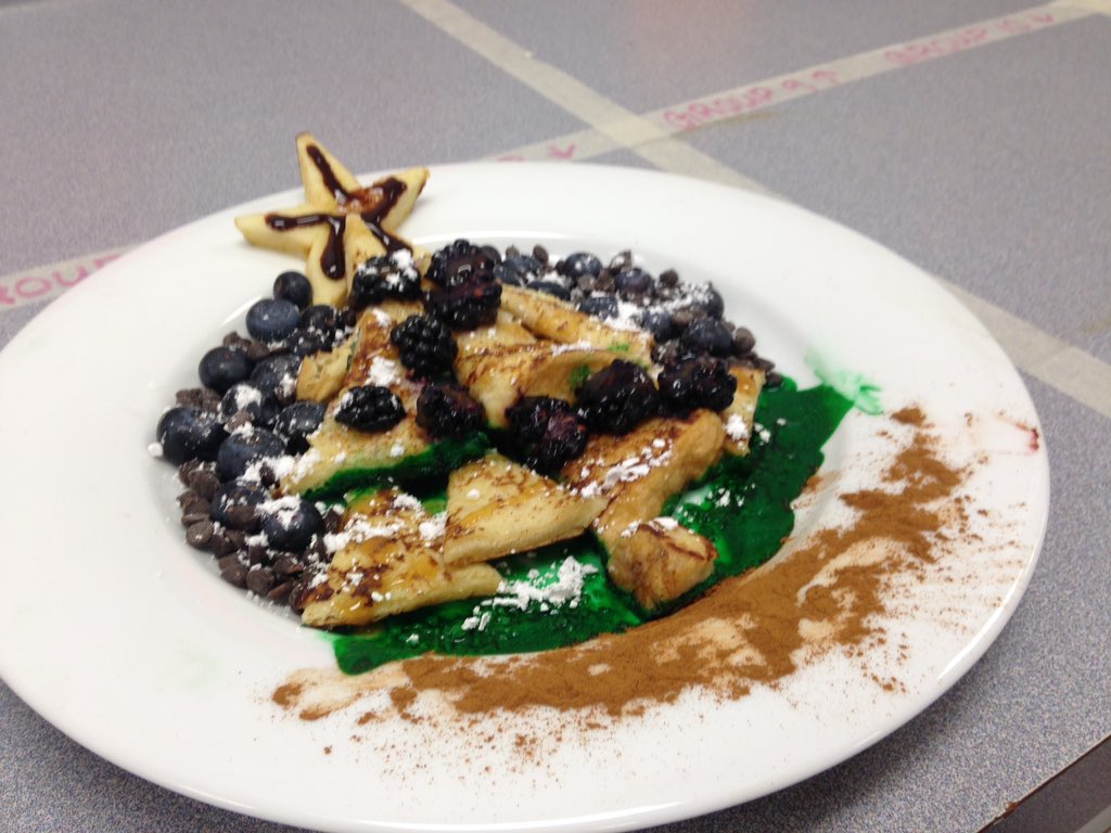 LHS_MrsJeske's tweet image. #CulinaryBasics was not very basic today! #FrenchToastContest #Create #LeydenPride