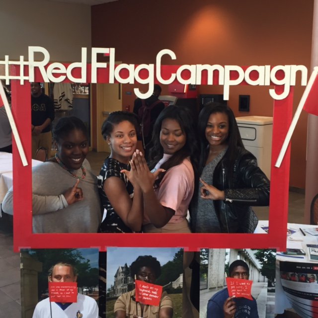 _HamptonU's tweet photo. HU students showed support against dating violence for the #RedFlagCampaign #saysomething https://t.co/VApm5RLrtU