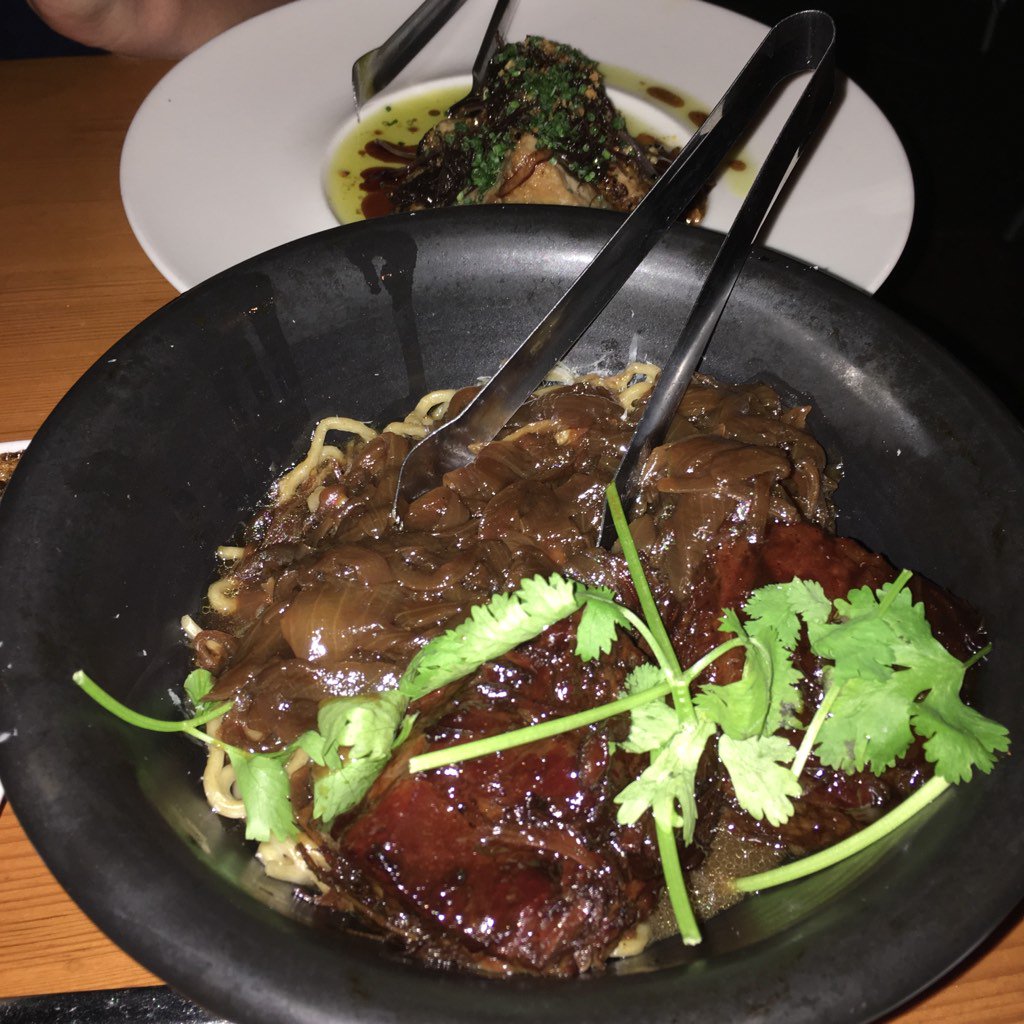 bchappell_ATX's tweet photo. Best dinner of the stay @migrantmaui #topchef #sheldonsimeon was in the kitchen and on point! https://t.co/uhBzTFCz1d