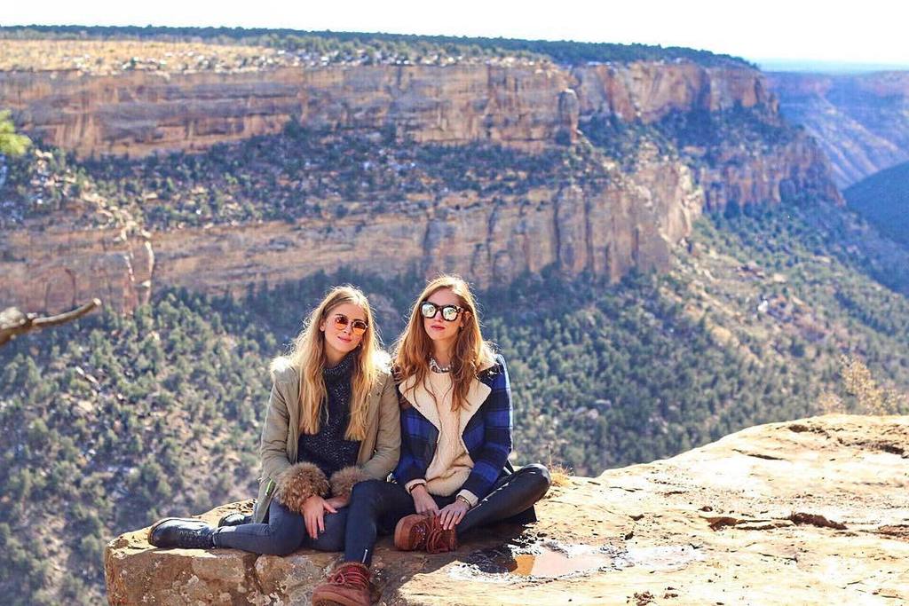 StylishBloggers's tweet photo. Visiting Mesa Verde National Park with the little sister @valentinaferragni today 😍 @revolveclothing #RevolveAround… https://t.co/pKsxJJBAx0
