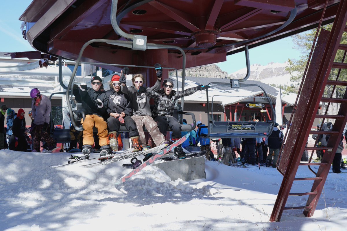 View image on Twitter