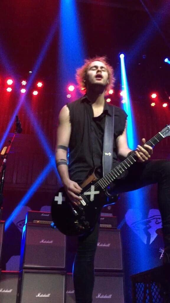 youcompletmess's tweet photo. LITERALLY MICHAEL, LIKE HOW DARE HE https://t.co/qb0Iwxr3oD