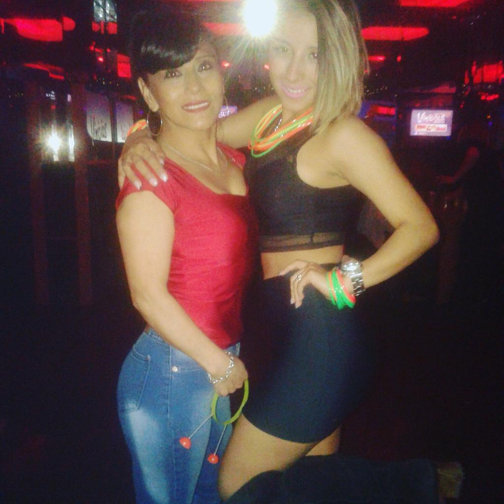JeanetteNerea's tweet photo. Felizz cumple hermosa de mi corazón te amo mami bella https://t.co/FGhvjjxZtn