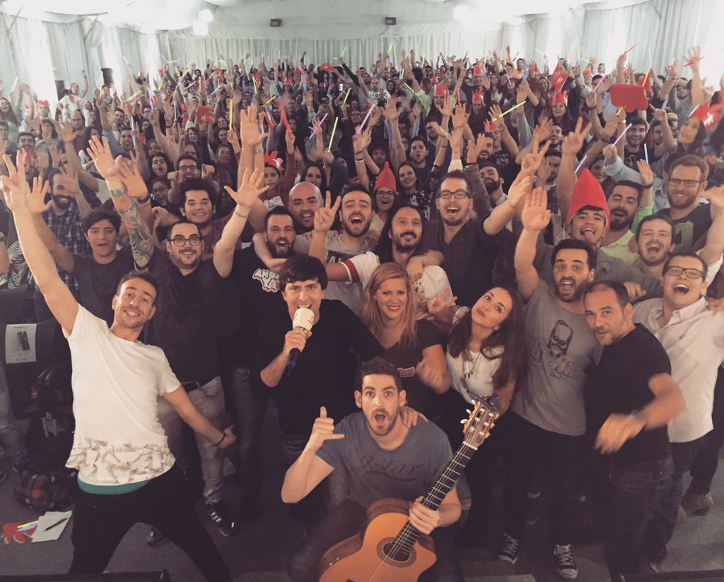 40Andaya's tweet image. MIL GRACIAS POR TODO SEVILLA! Brutal #AndaYaElShow! 👏👏 @Los40sevilla