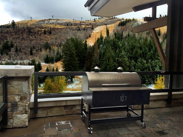 TraegerGrills's tweet photo. Bundle up or ski on in, Chef Chip McMullin is wood-firing the best food at St. Regis Deer Valley in Park City, UT. https://t.co/OphtDf7RlE